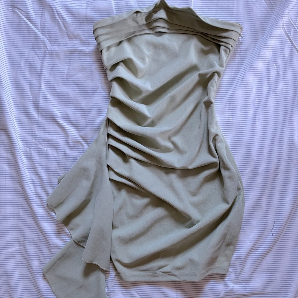 Strapless light green homecoming dress